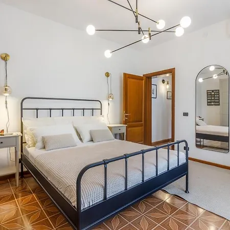 Appartamento Ground Floor With Private Patio In The Motor Valley