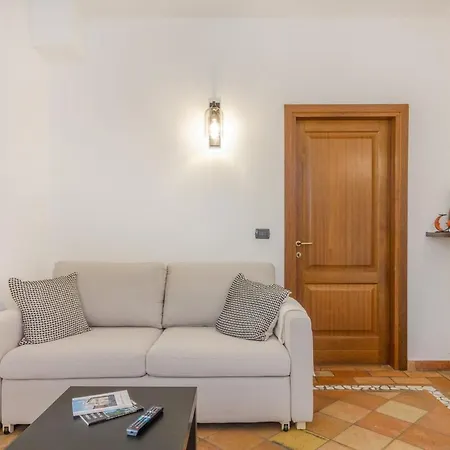 Ground Floor With Private Patio In The Motor Valley Appartamento *