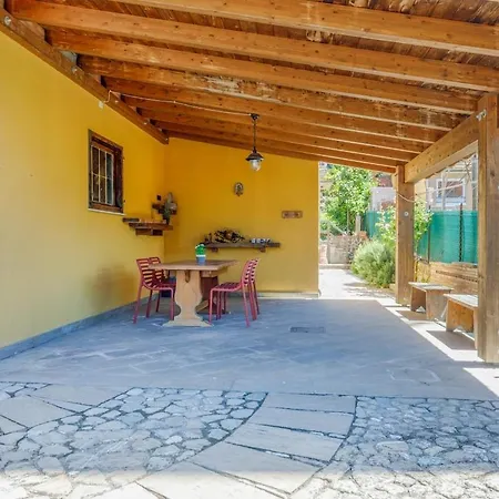 Appartamento Ground Floor With Private Patio In The Motor Valley *