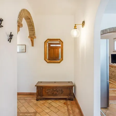 Ground Floor With Private Patio In The Motor Valley Castelvetro di Modena