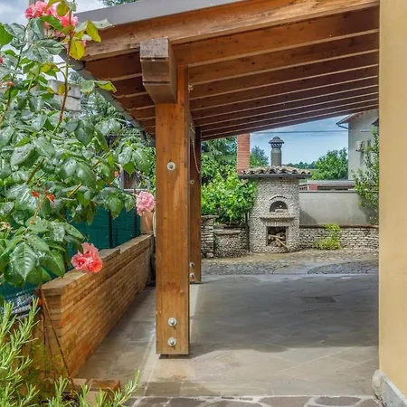 Ground Floor With Private Patio In The Motor Valley Appartamento *
